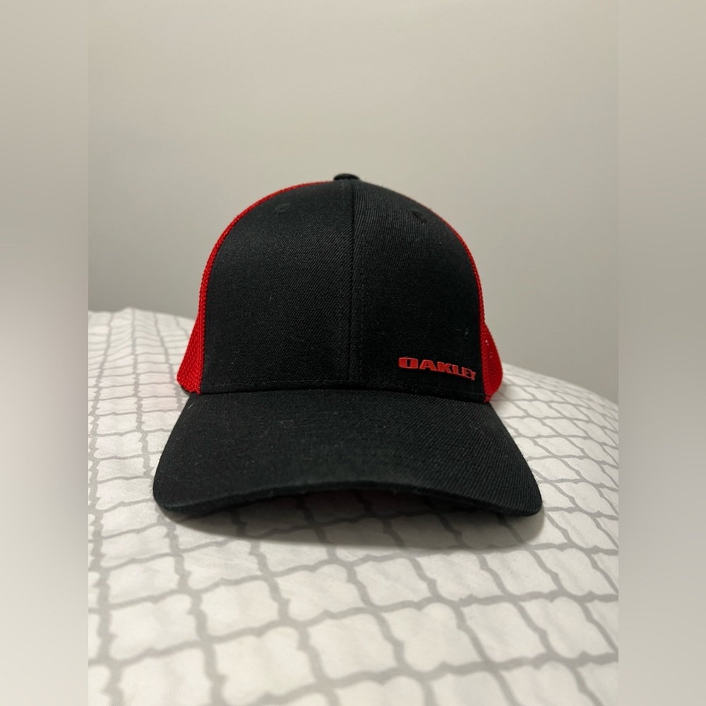 Oakley Hat